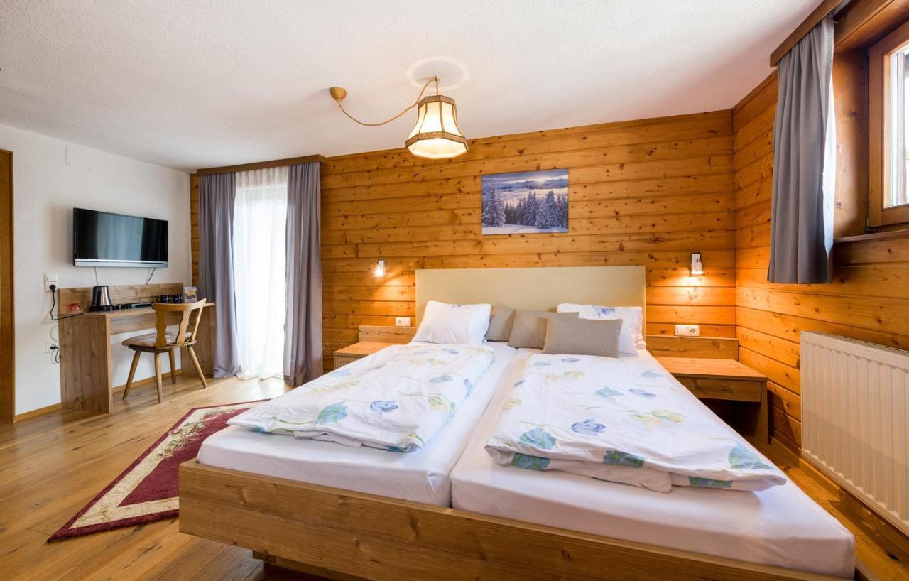Gaestehaus Zugspitzblick Berwang Exterior photo