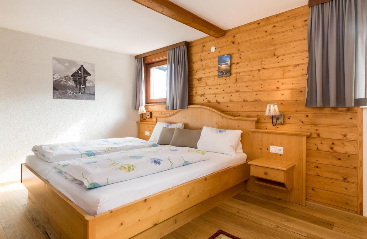 Gaestehaus Zugspitzblick Berwang Exterior photo