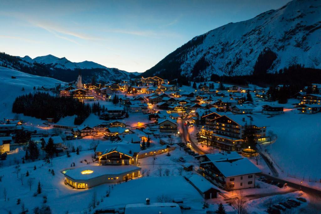 Gaestehaus Zugspitzblick Berwang Exterior photo